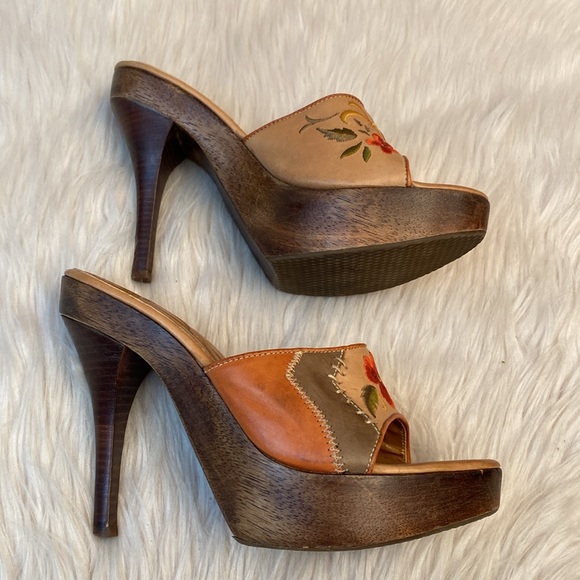 Pazzo Embroidered Leather Platform Wood Heel Sandals, Size 8.5M - Picture 9 of 16